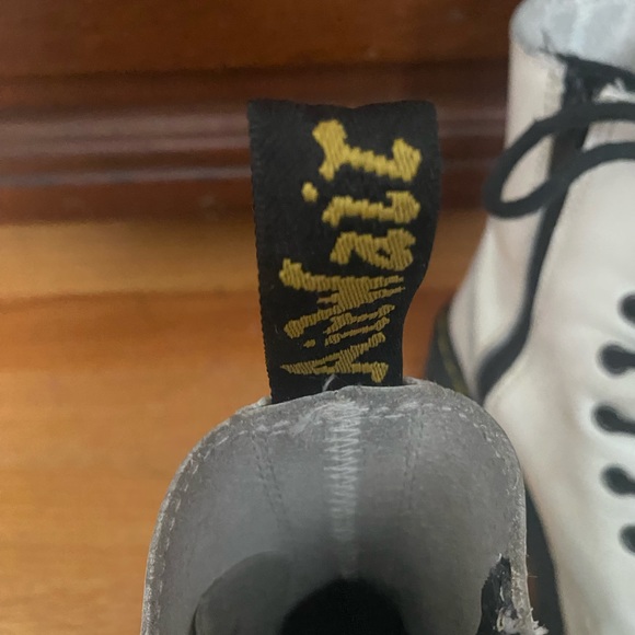 DR MARTEN JADON PLATFORM BOOTS - Picture 6 of 6